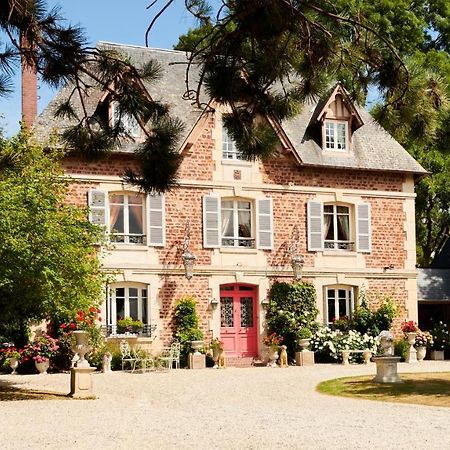 Manoir Des Lions De Tourgeville Exterior photo