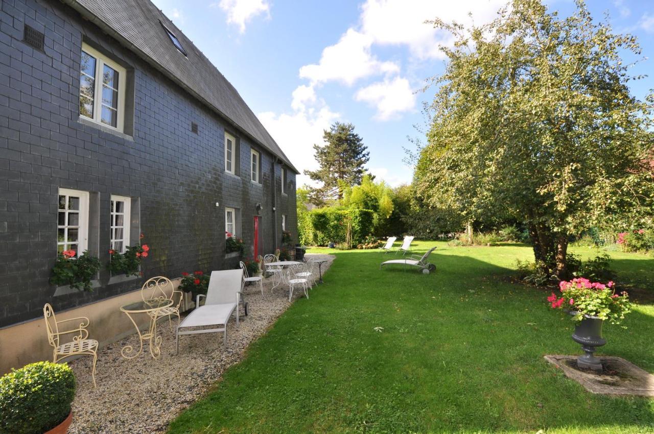 Manoir Des Lions De Tourgeville Exterior photo