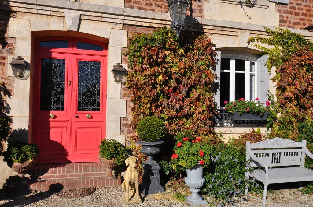 Manoir Des Lions De Tourgeville Exterior photo